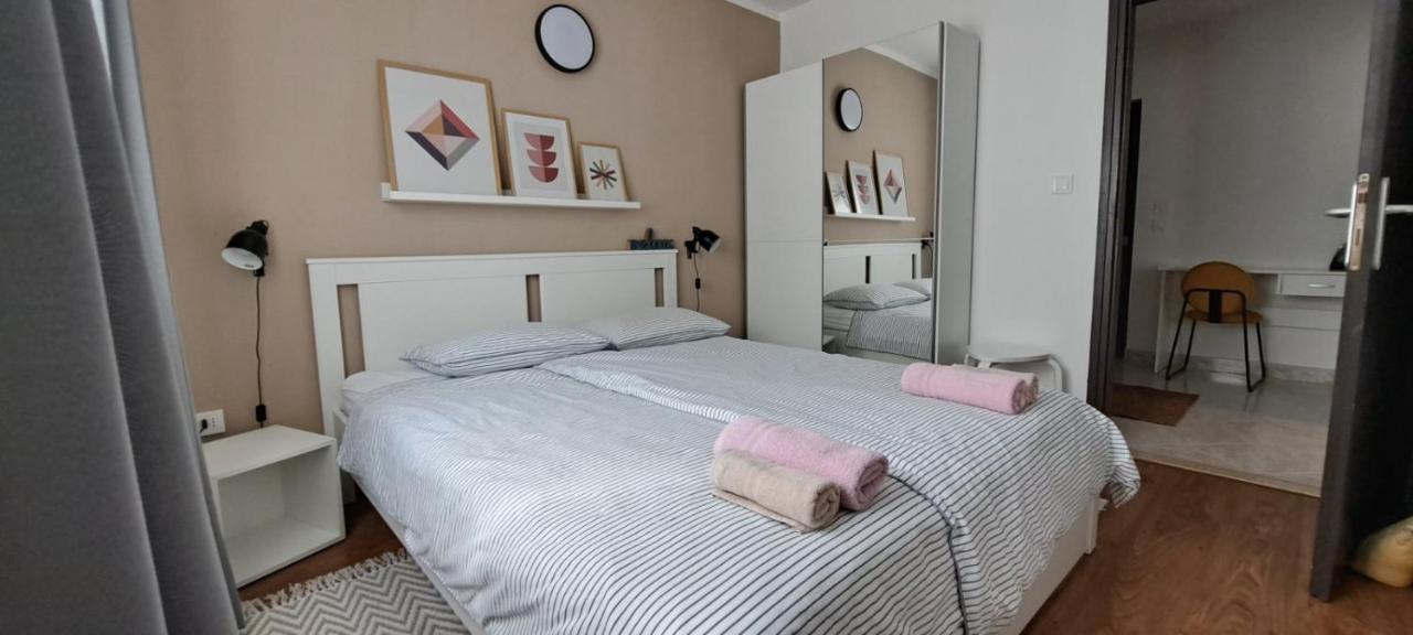 Apartments Mari Novigrad Istria Exterior foto